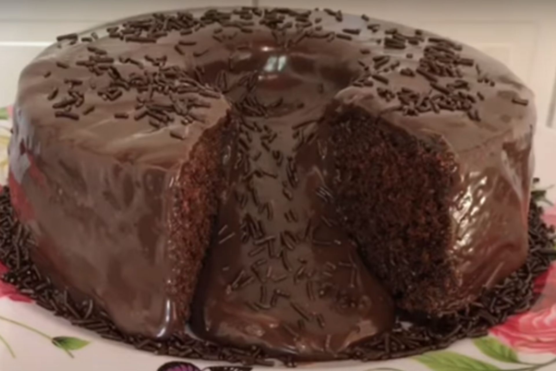 Bolo Vulcão De Chocolate E Leite Ninho Faça E Venda Amor à Doceria