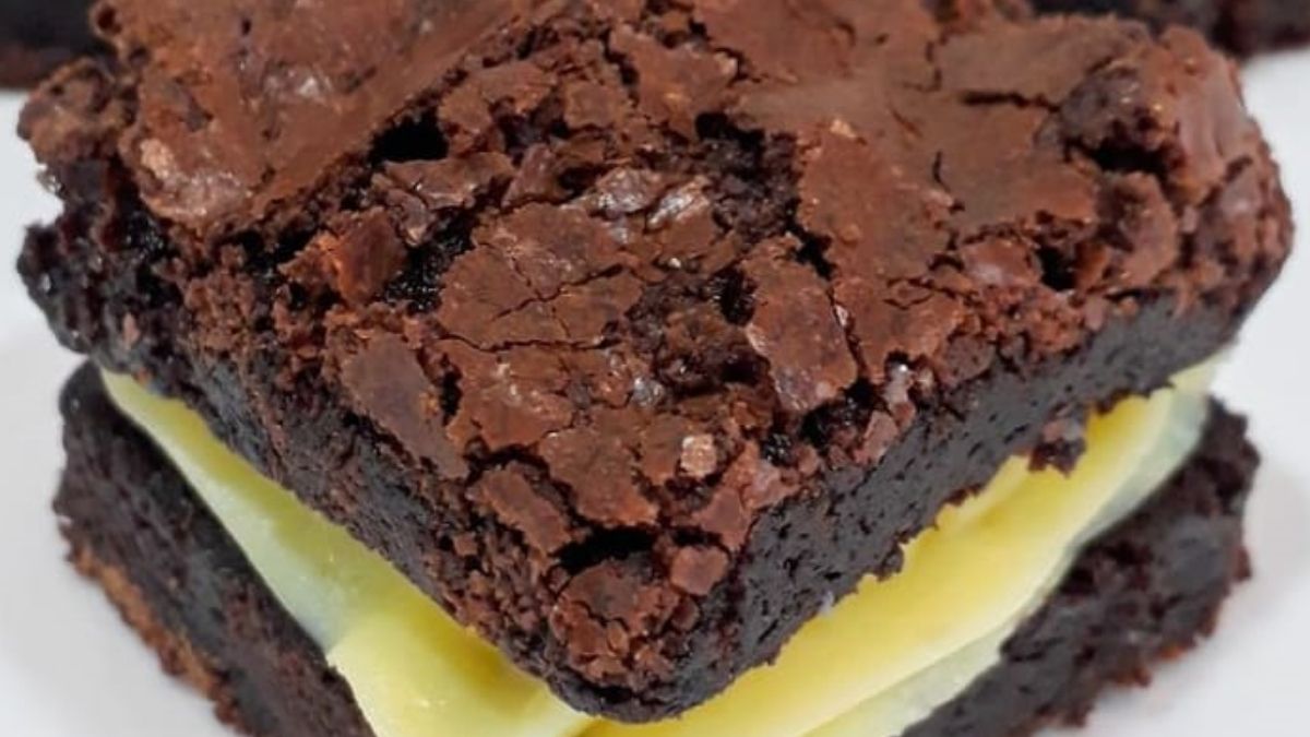 brownie recheado com brigadeiro de leite ninho amor à doceria