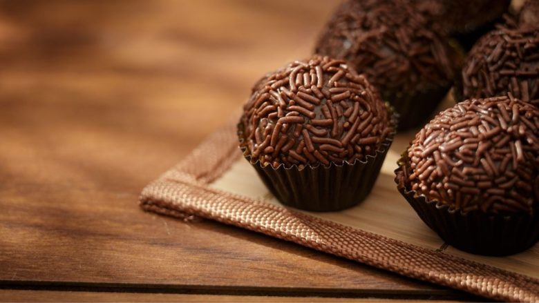 Receita de brigadeiro gourmet de enrolar