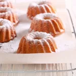 Mini bolos para vender na assadeira