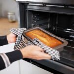 Tutorial de como usar forno elétrico para assar bolo