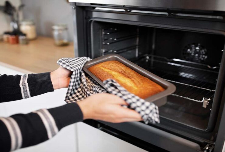 Tutorial de como usar forno elétrico para assar bolo