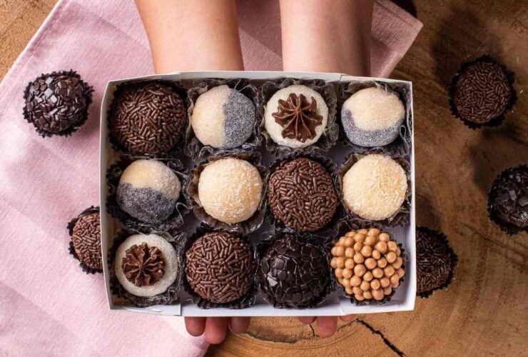 A caixa de papel é uma boa forma de como embalar brigadeiro.