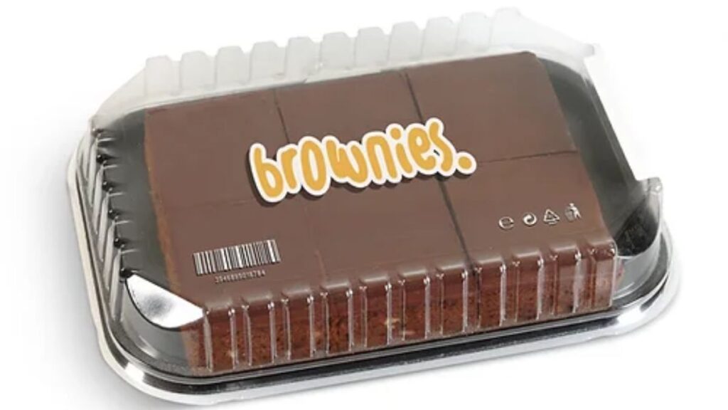 6 brownies de chocolate na embalagem de plástico