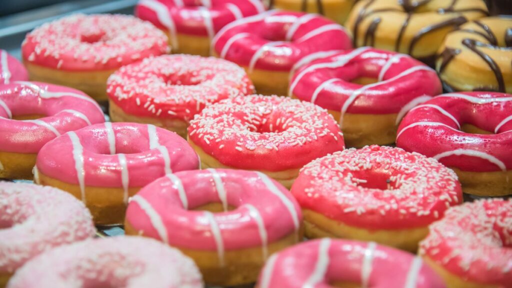 Donuts de morango para vender