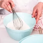 Preparandp bolo do curso de bolos caseiros para vender